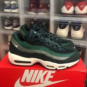 NIKE AIR MAX 95 ESSENTIAL OUTDOOR GREEN
